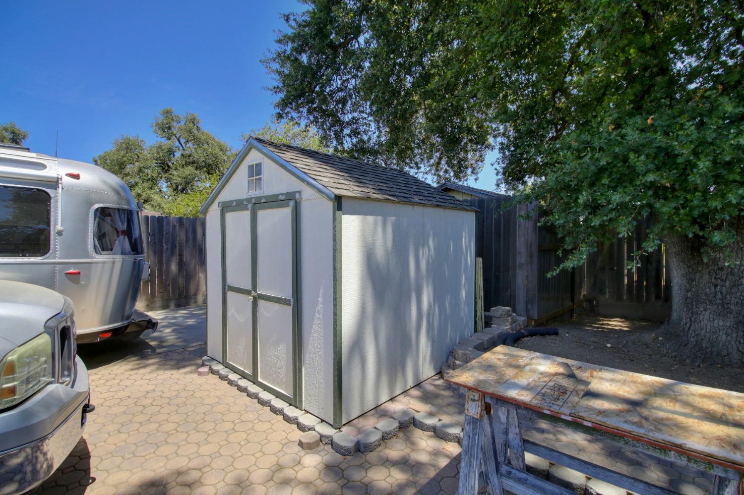 9658 Eisenbeisz Street