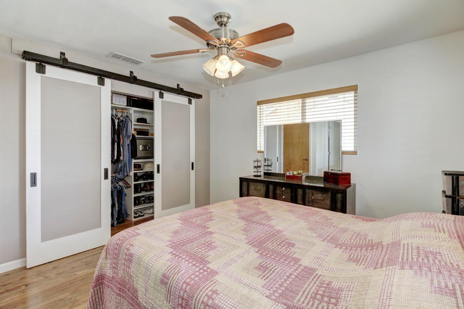 9658 Eisenbeisz Street