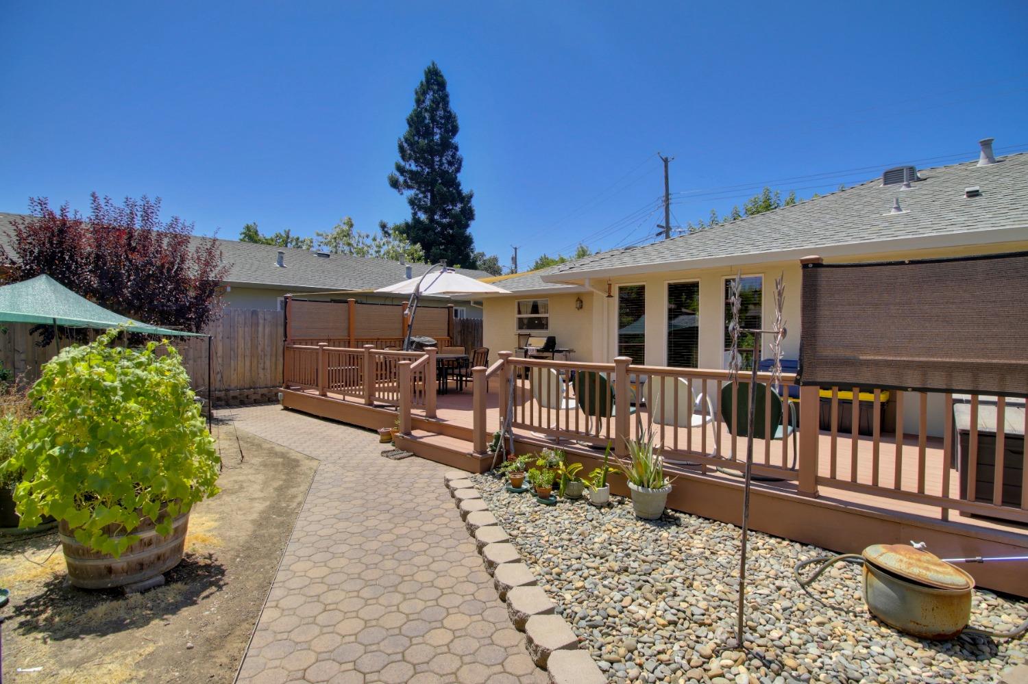 9658 Eisenbeisz Street