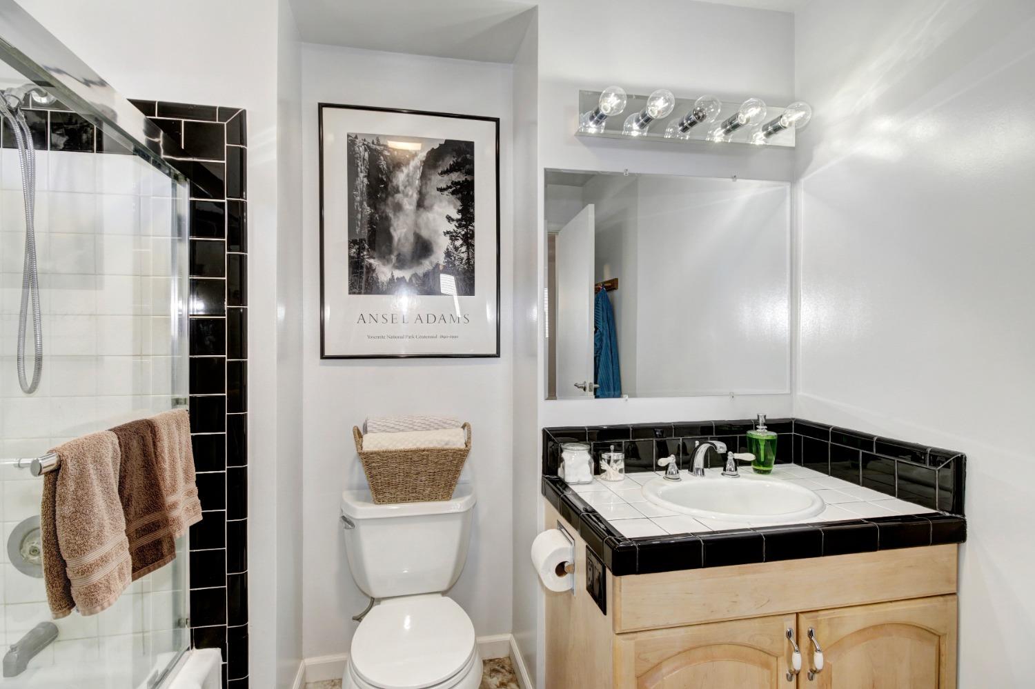 9658 Eisenbeisz Street