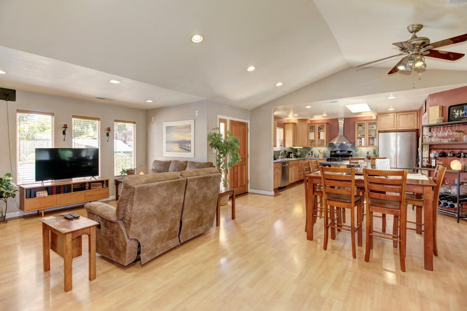 9658 Eisenbeisz Street