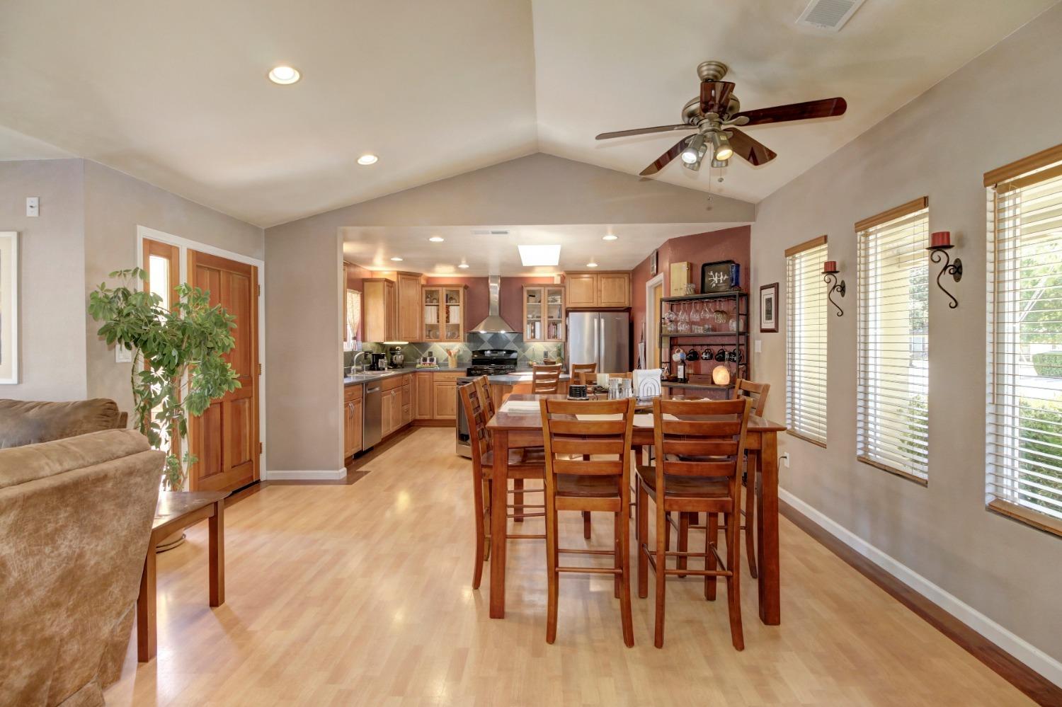 9658 Eisenbeisz Street