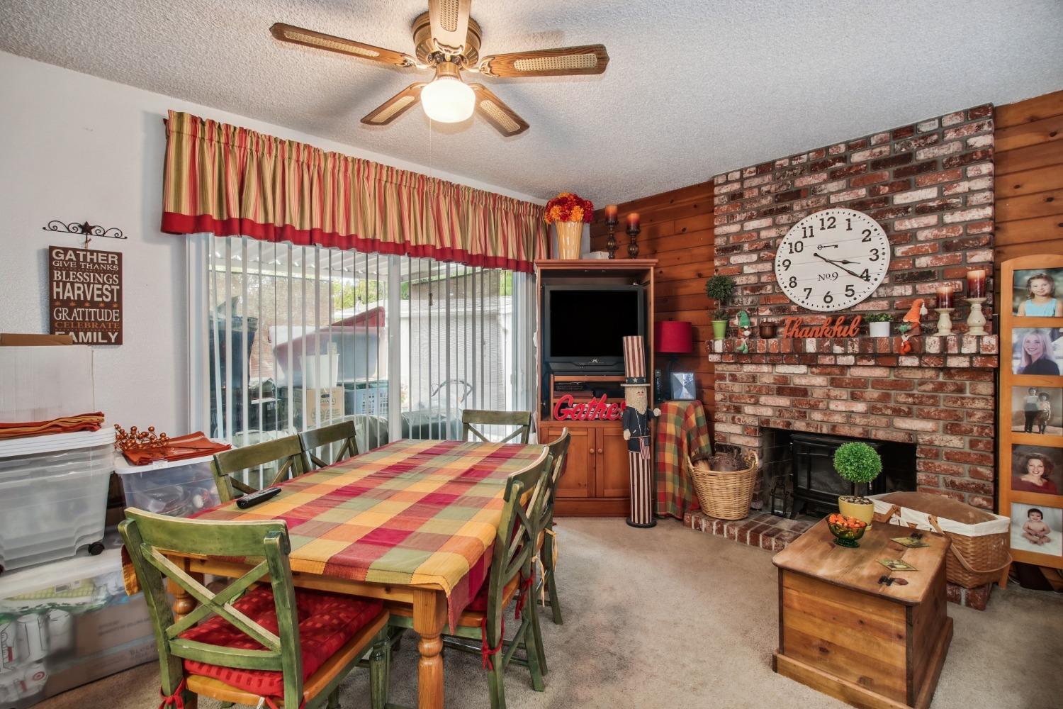 10105 La Gloria Way