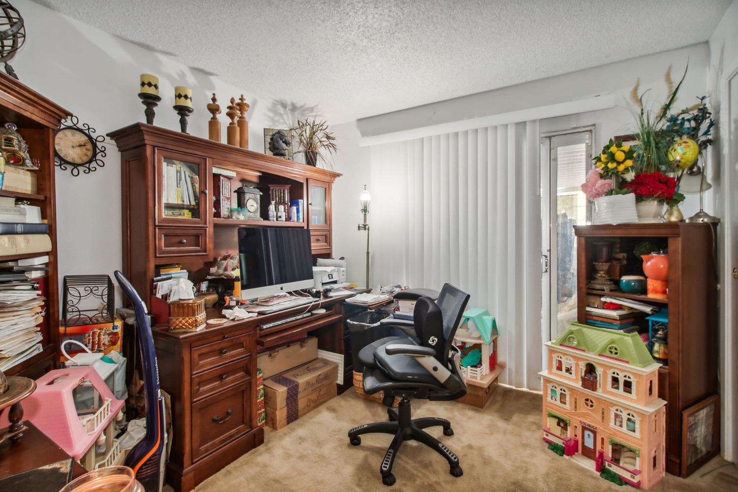10105 La Gloria Way