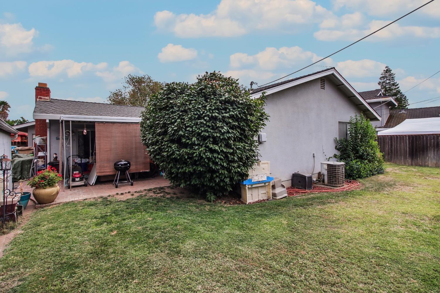 10105 La Gloria Way