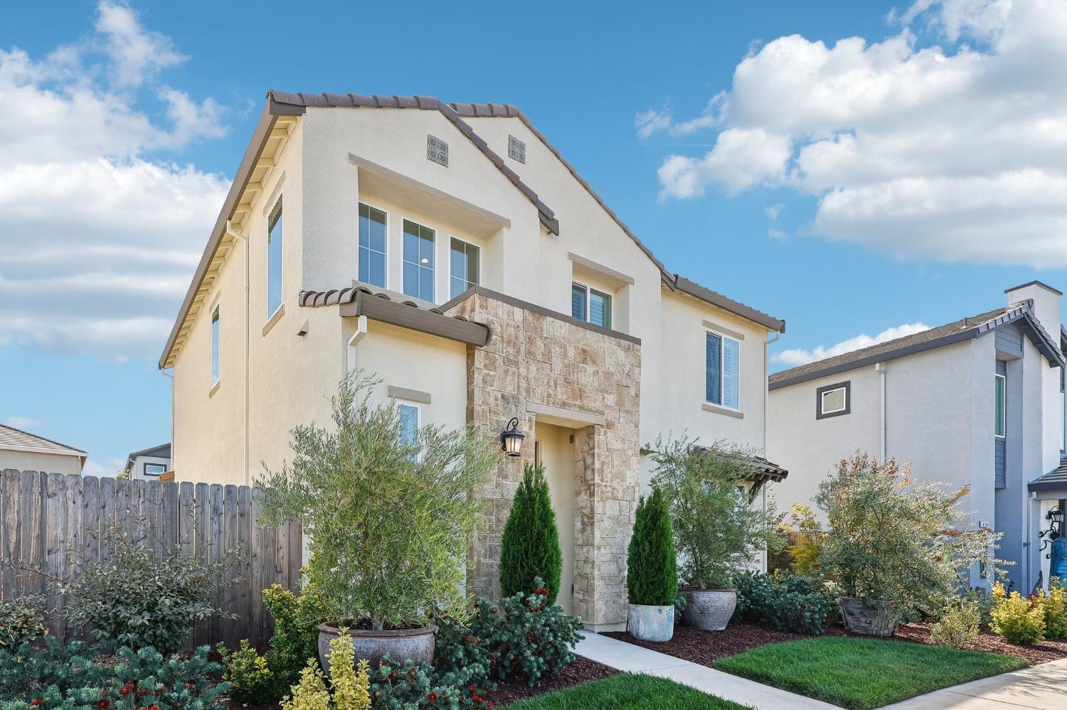 4108 Mackerricher Way