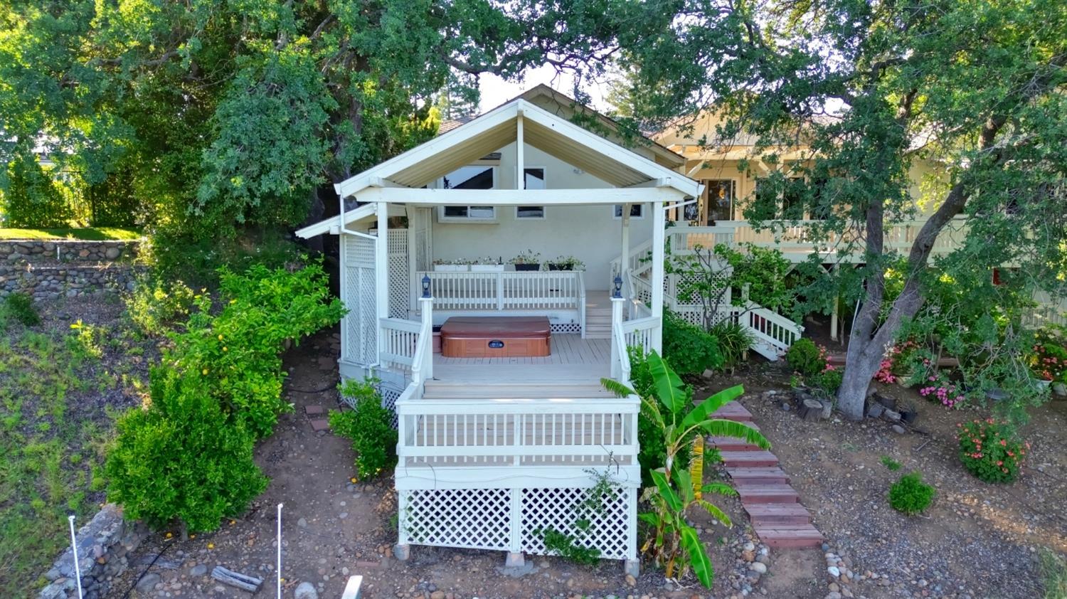 106 River Ridge Court