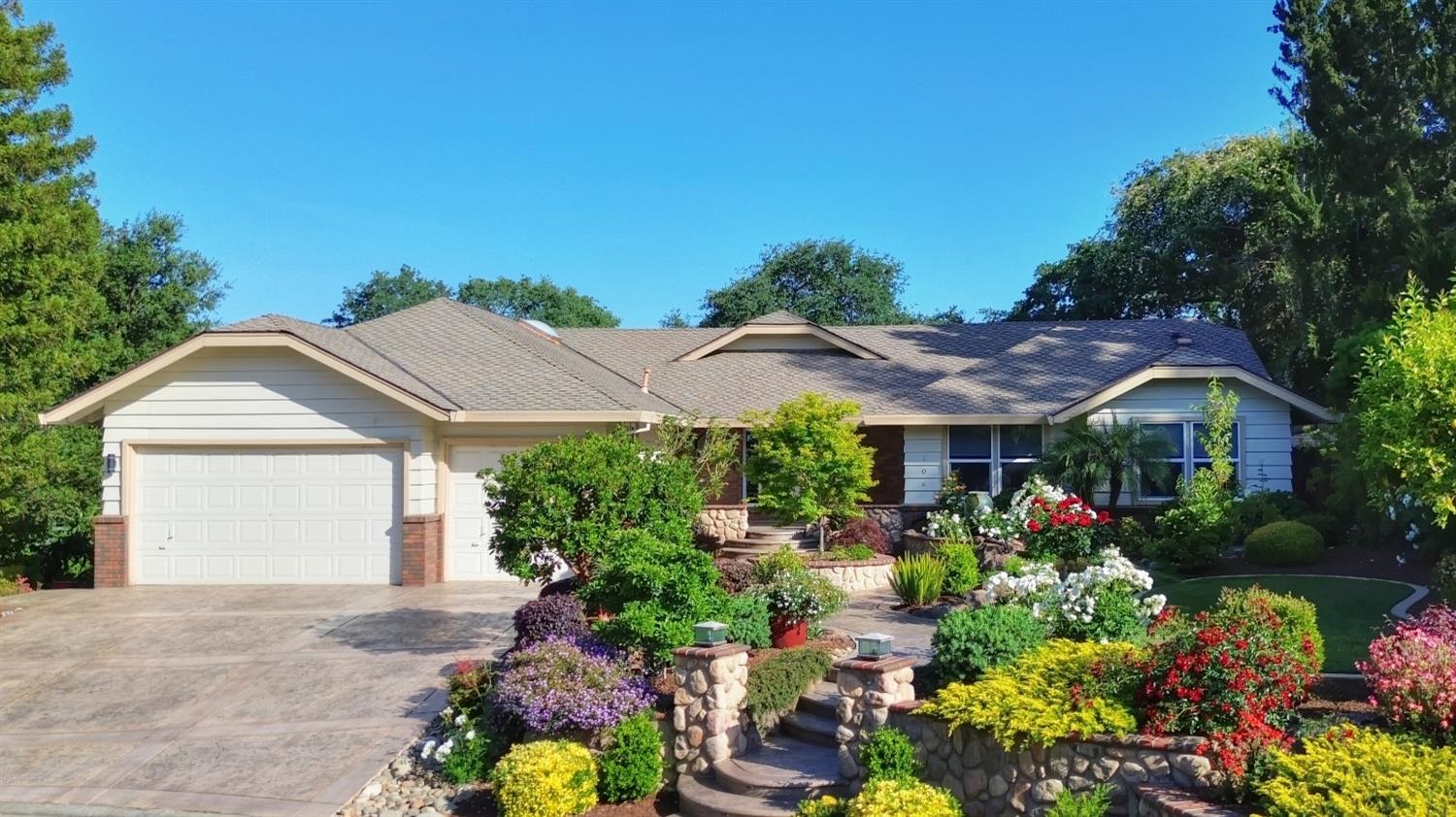 106 River Ridge Court