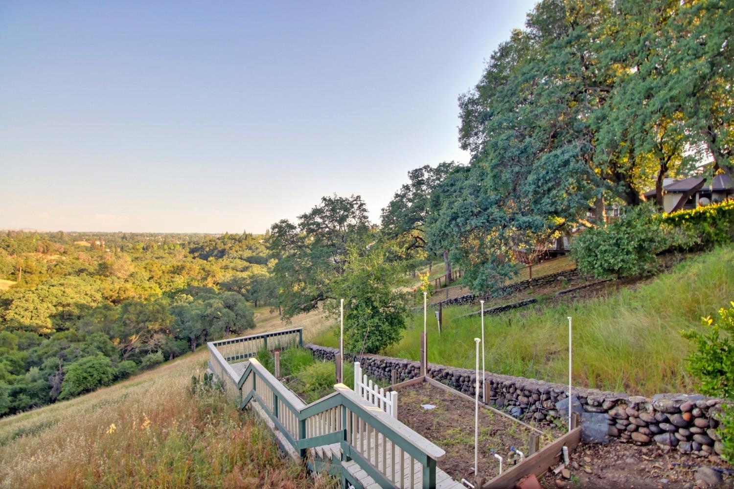 106 River Ridge Court