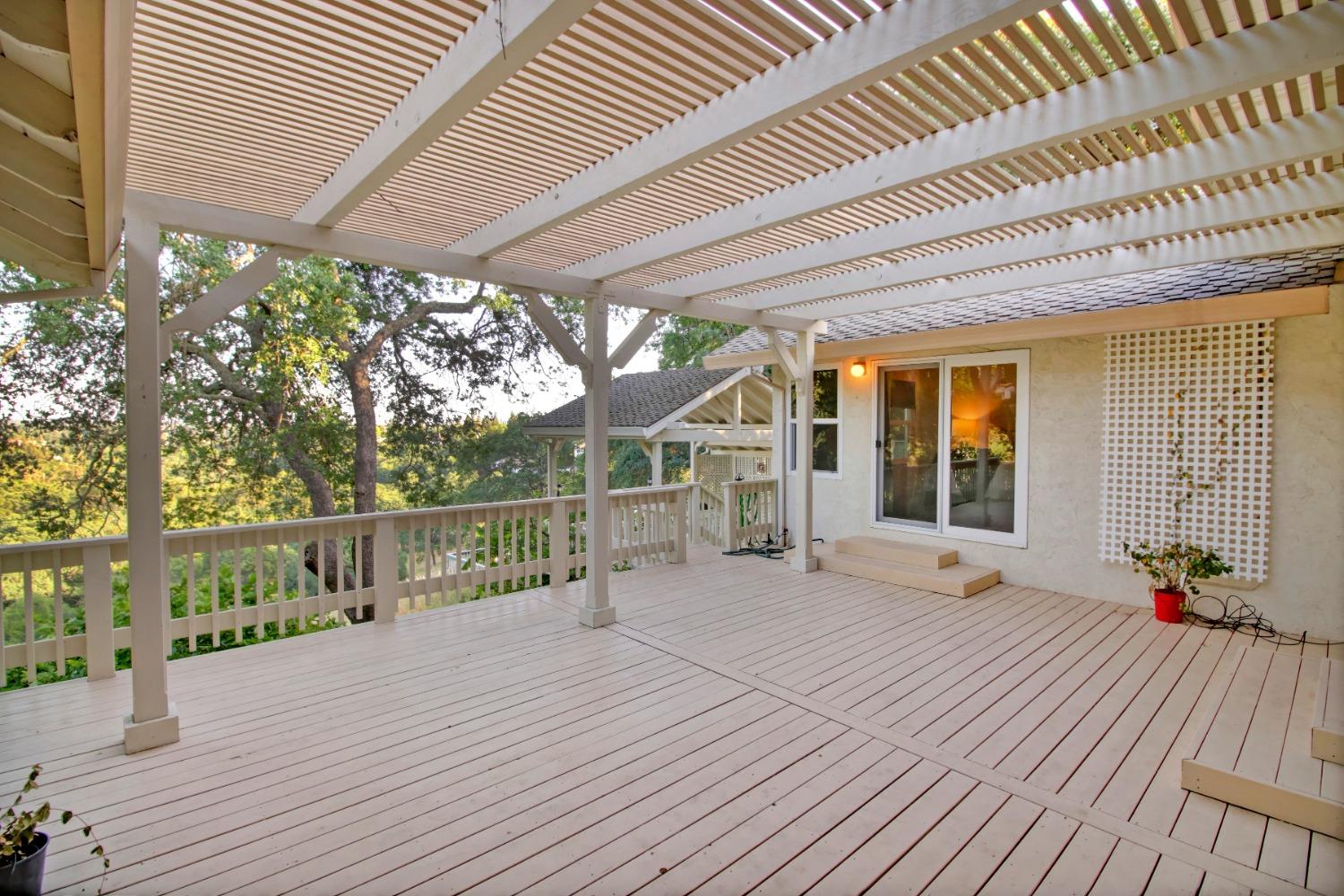 106 River Ridge Court