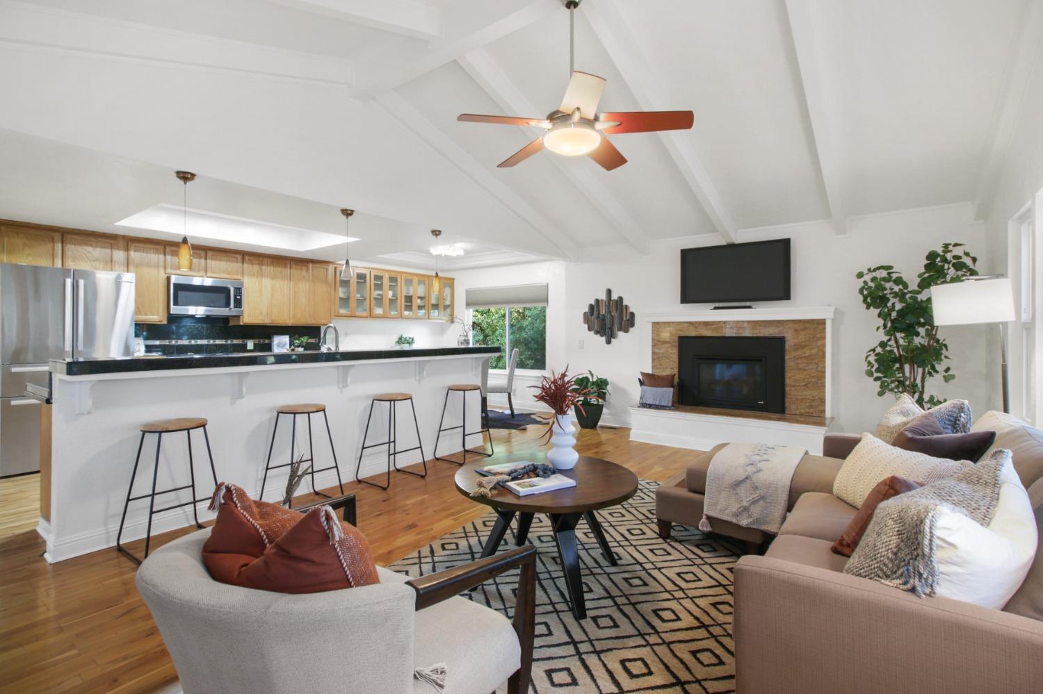 106 River Ridge Court