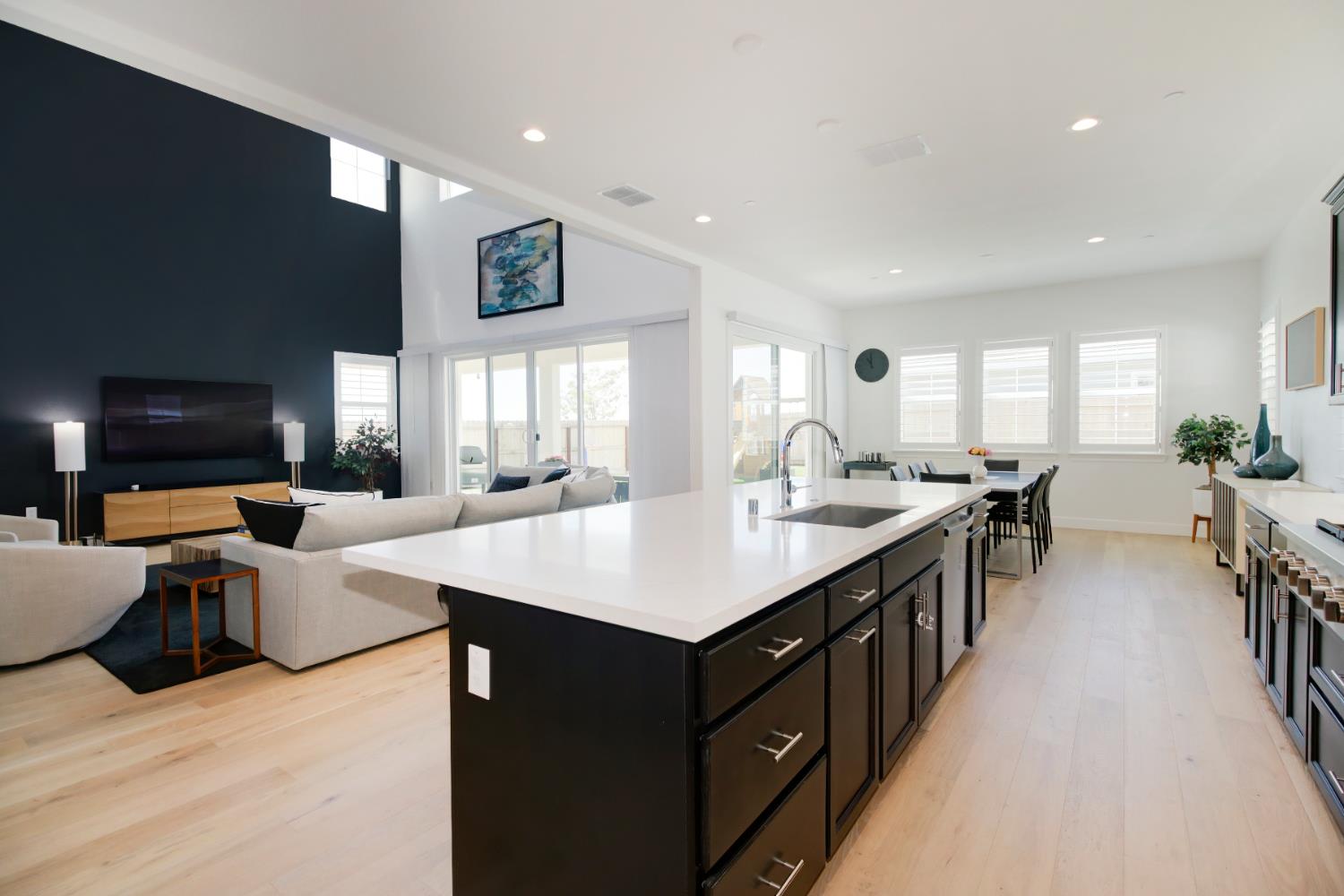 12818 Mission Peak Way