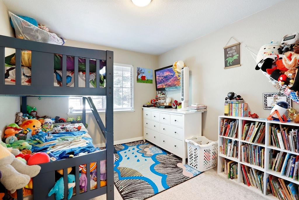 4044 Tawny Meadow Way