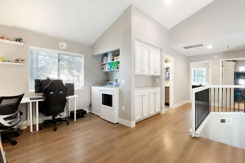 4044 Tawny Meadow Way