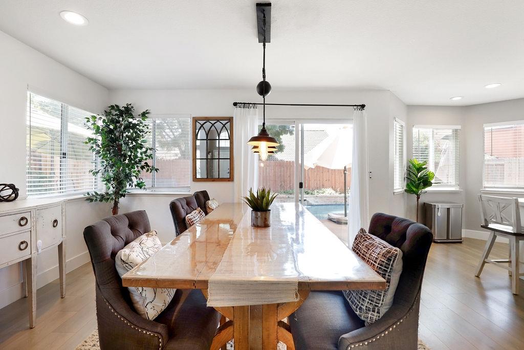 4044 Tawny Meadow Way