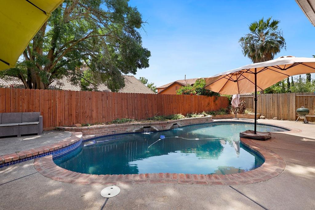 4044 Tawny Meadow Way