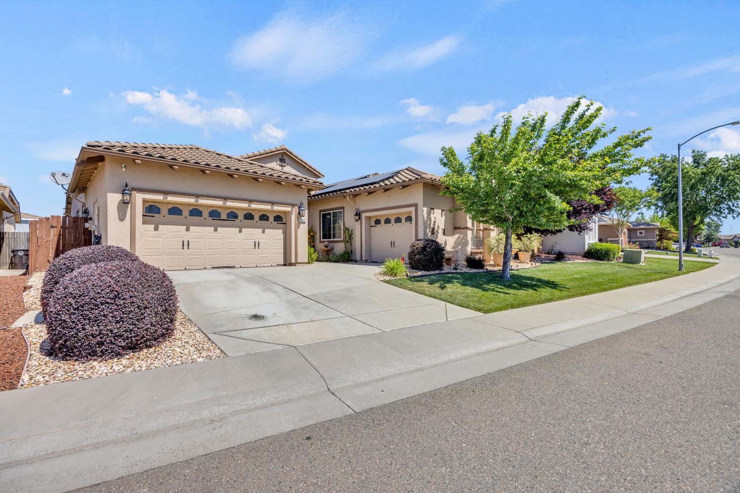 4040 Borderlands Drive