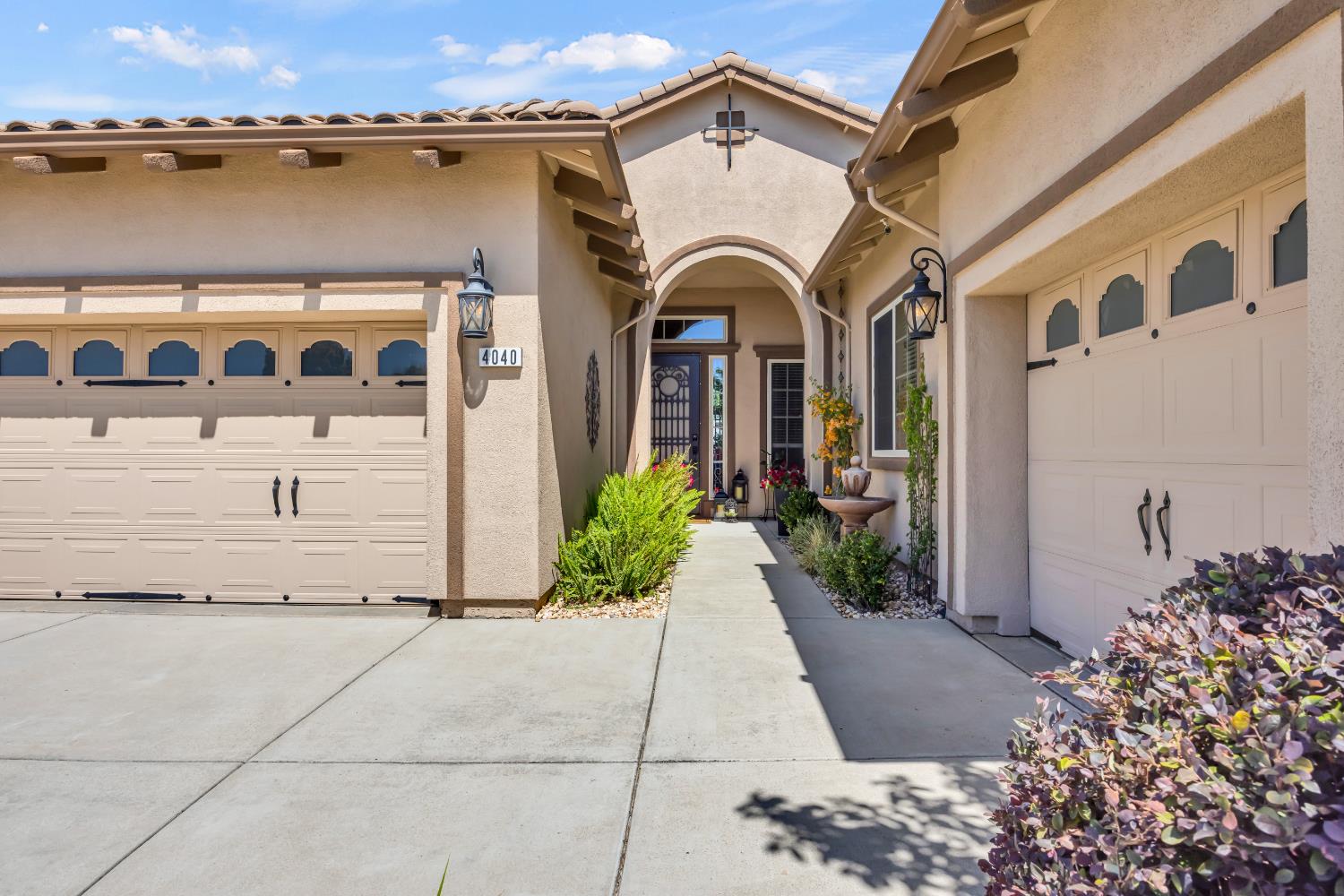 4040 Borderlands Drive