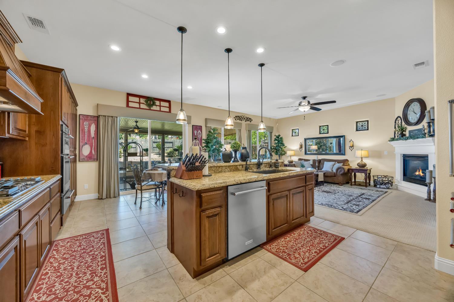 4040 Borderlands Drive