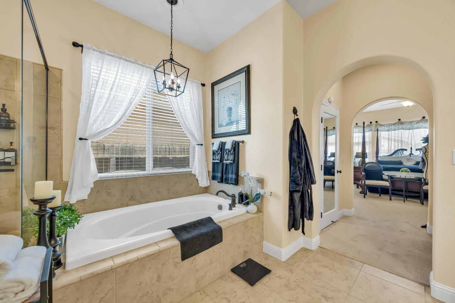 4040 Borderlands Drive