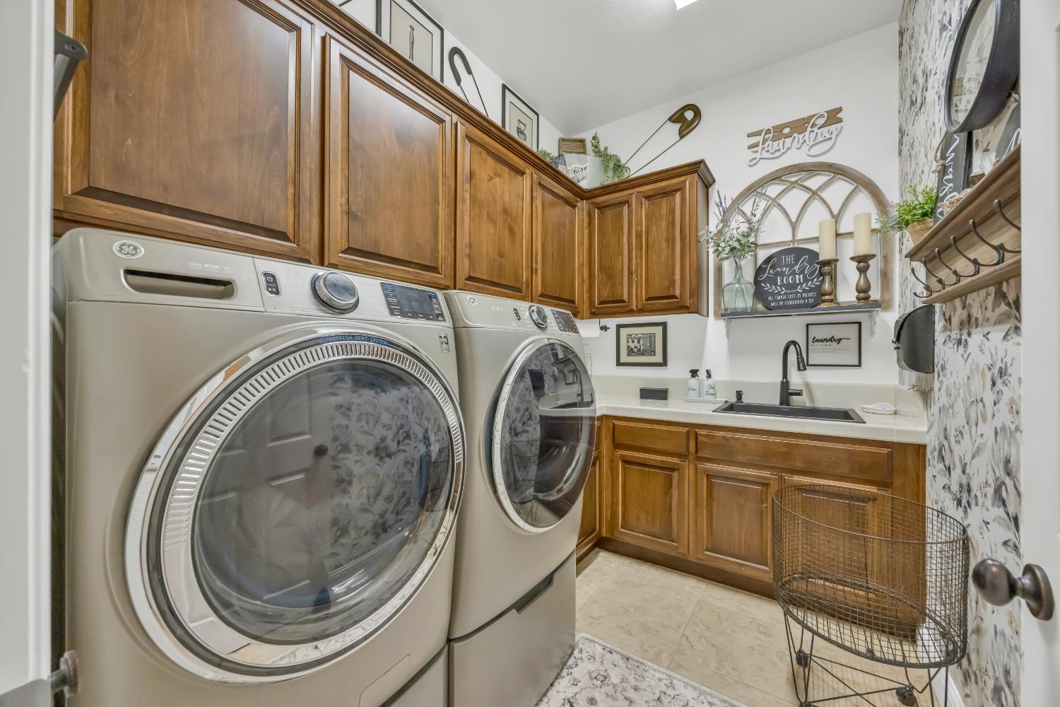 4040 Borderlands Drive