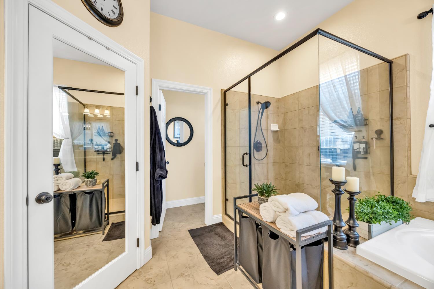 4040 Borderlands Drive