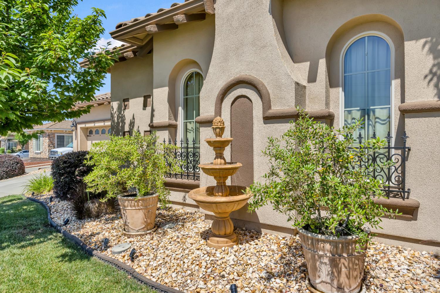 4040 Borderlands Drive