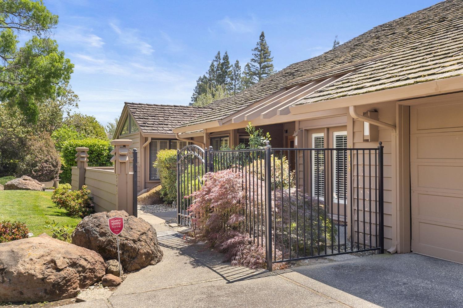 7634 Pineridge Lane