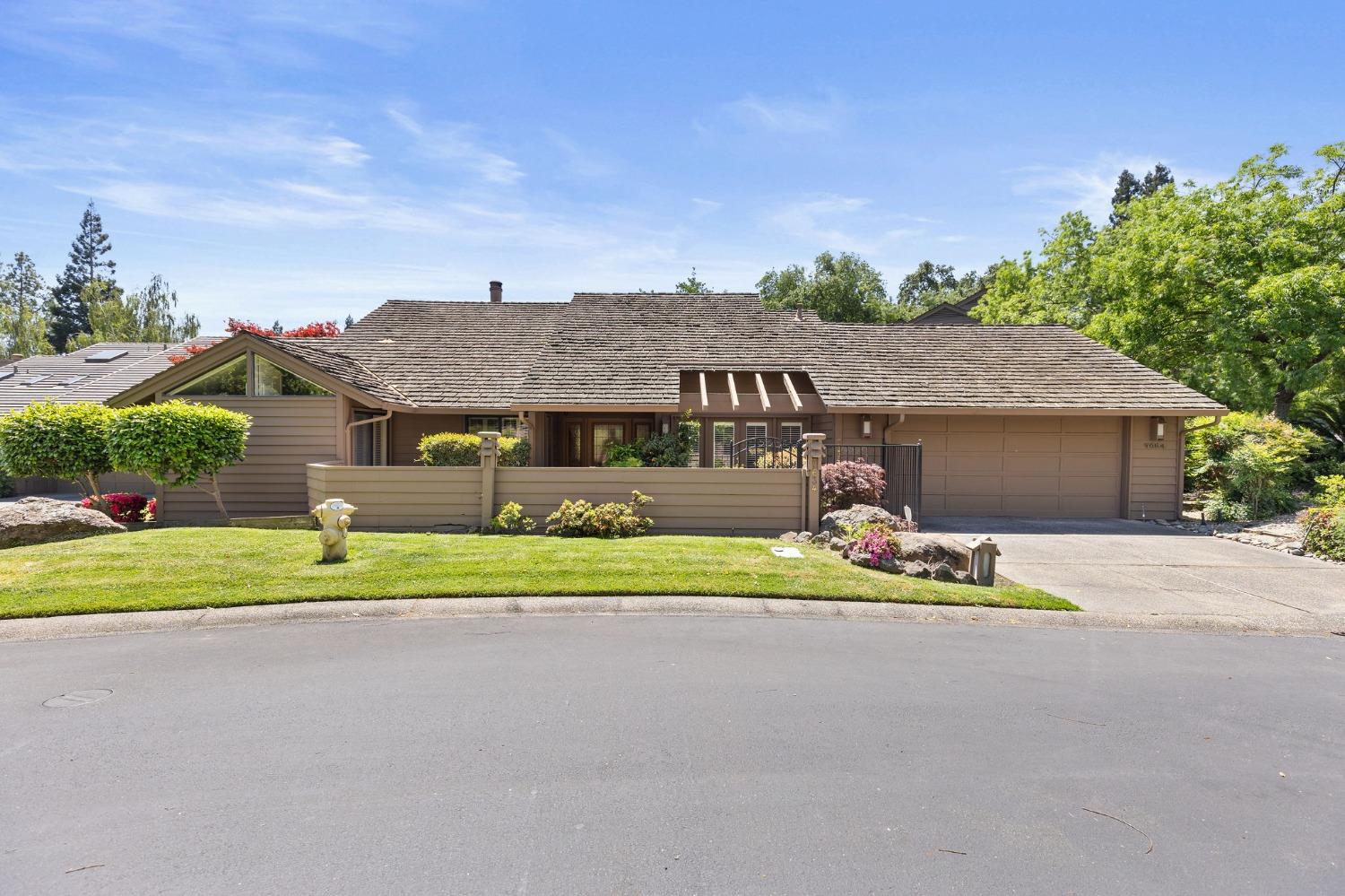 7634 Pineridge Lane