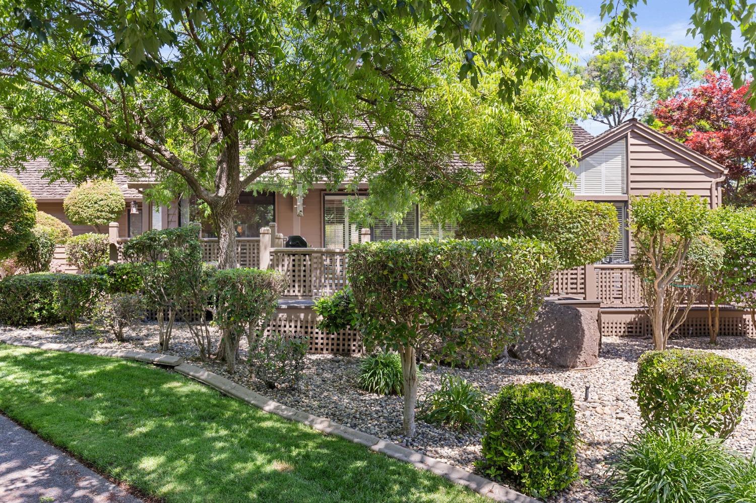 7634 Pineridge Lane