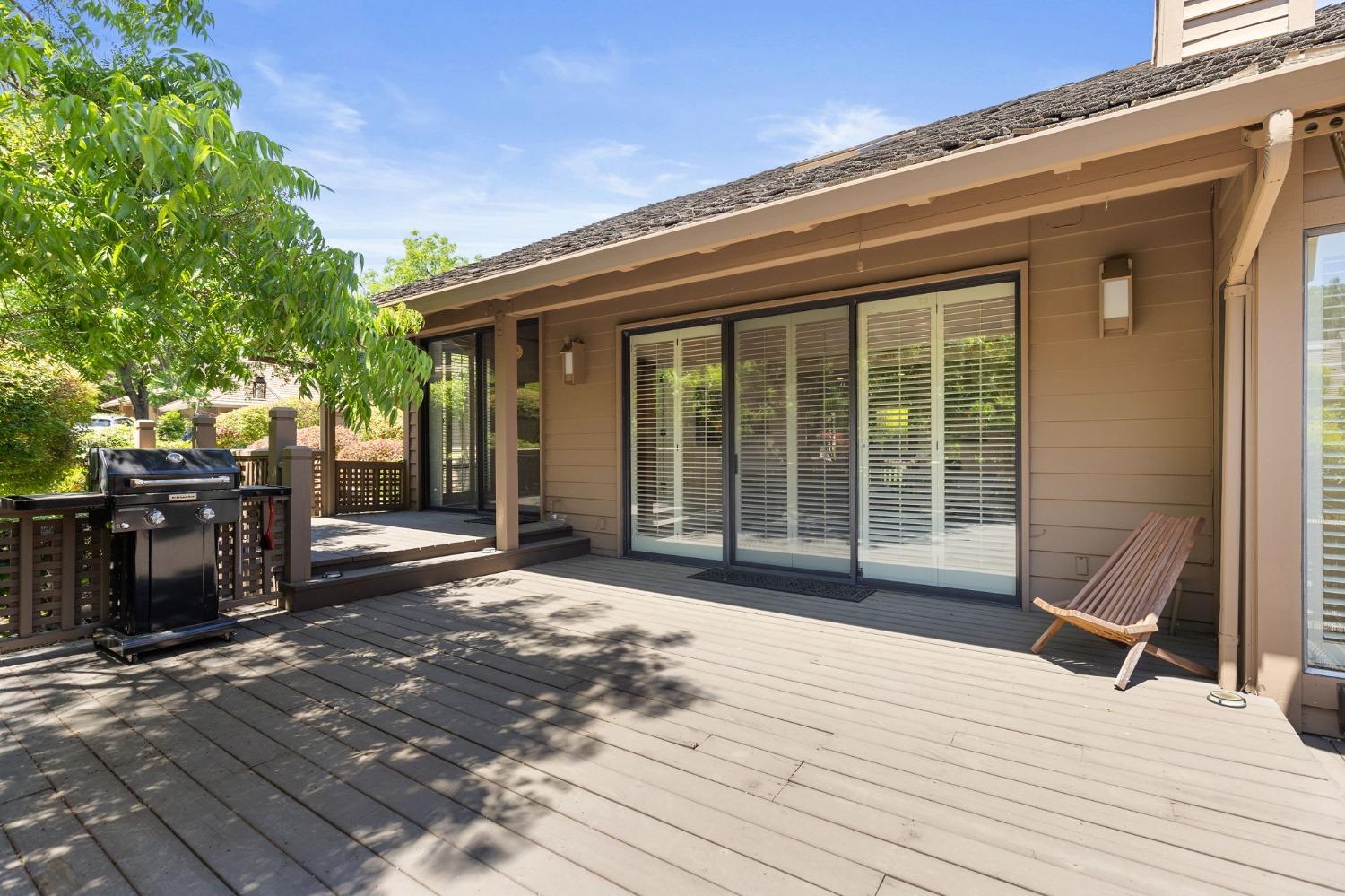 7634 Pineridge Lane