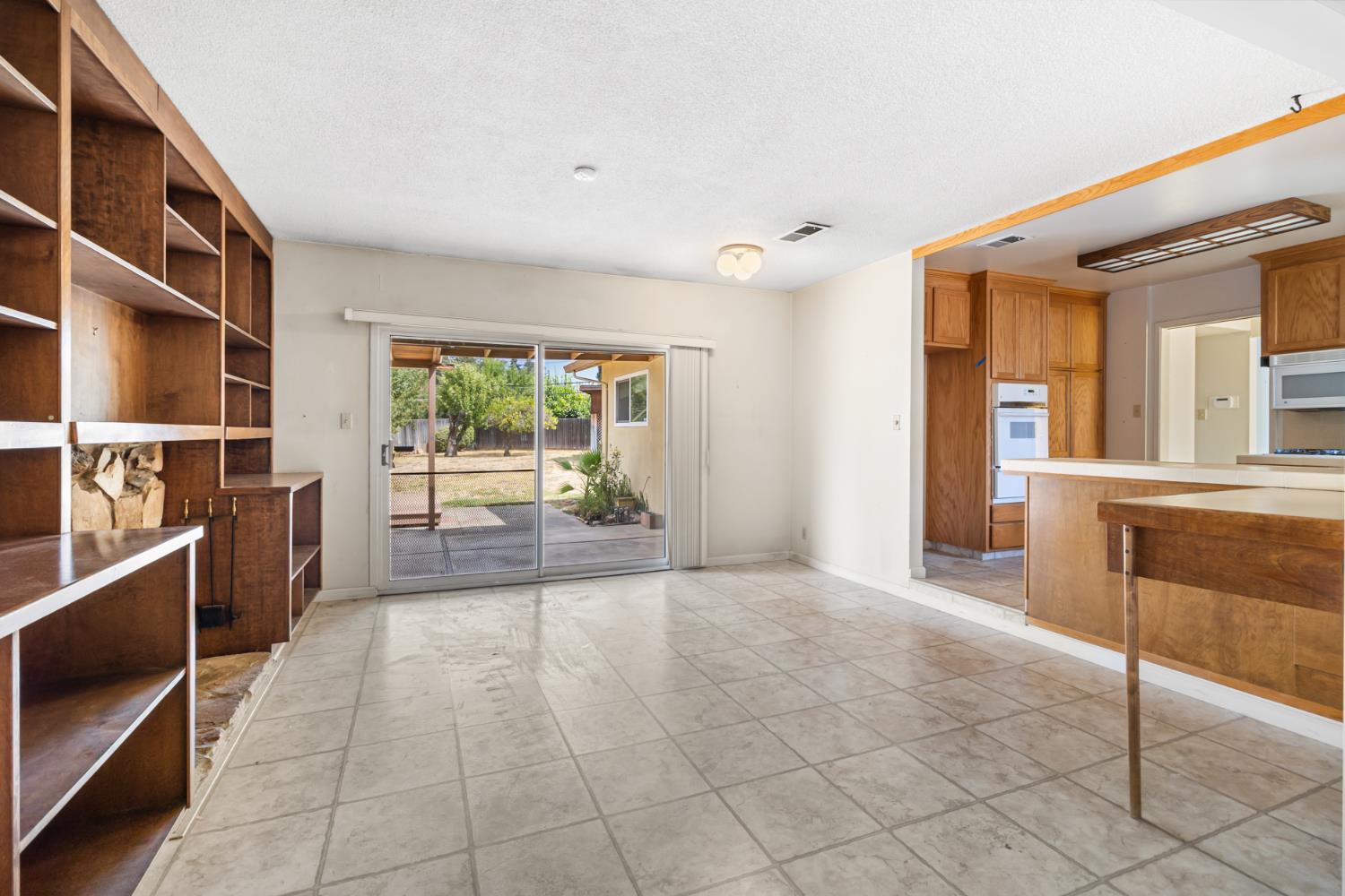 10155 La Gloria Way