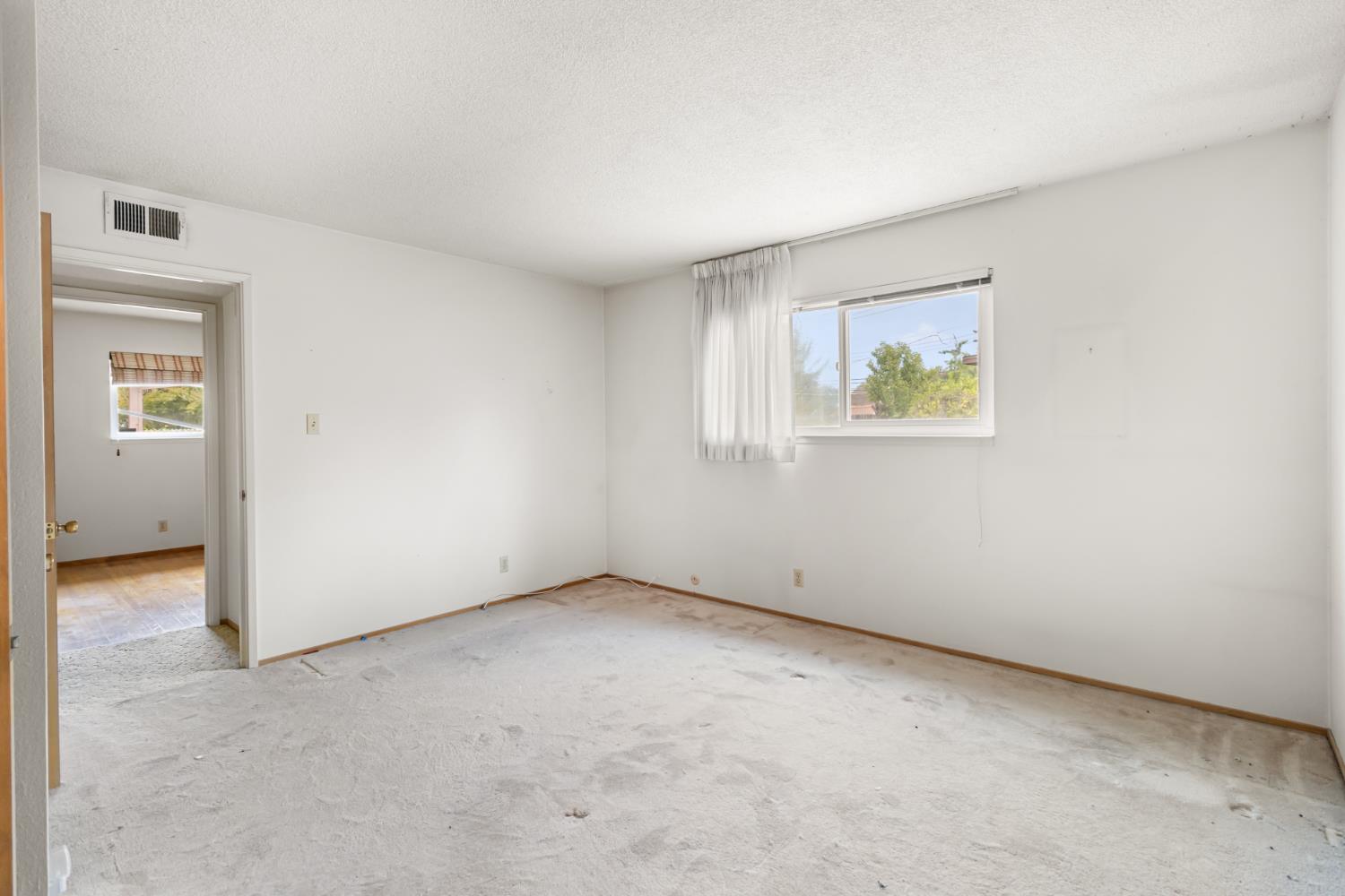 10155 La Gloria Way