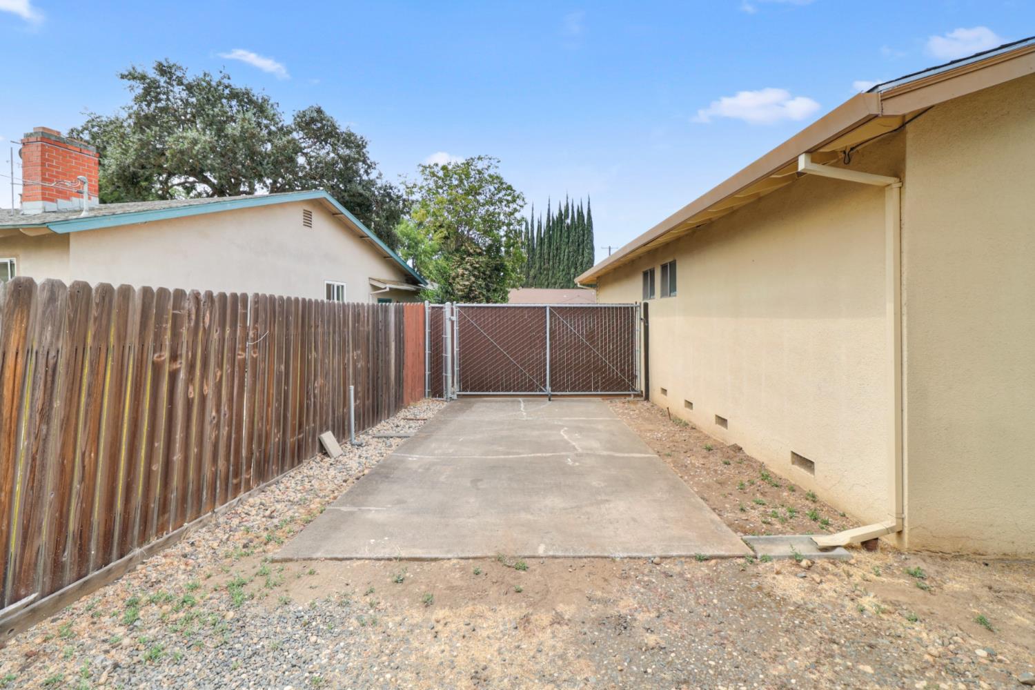 10155 La Gloria Way