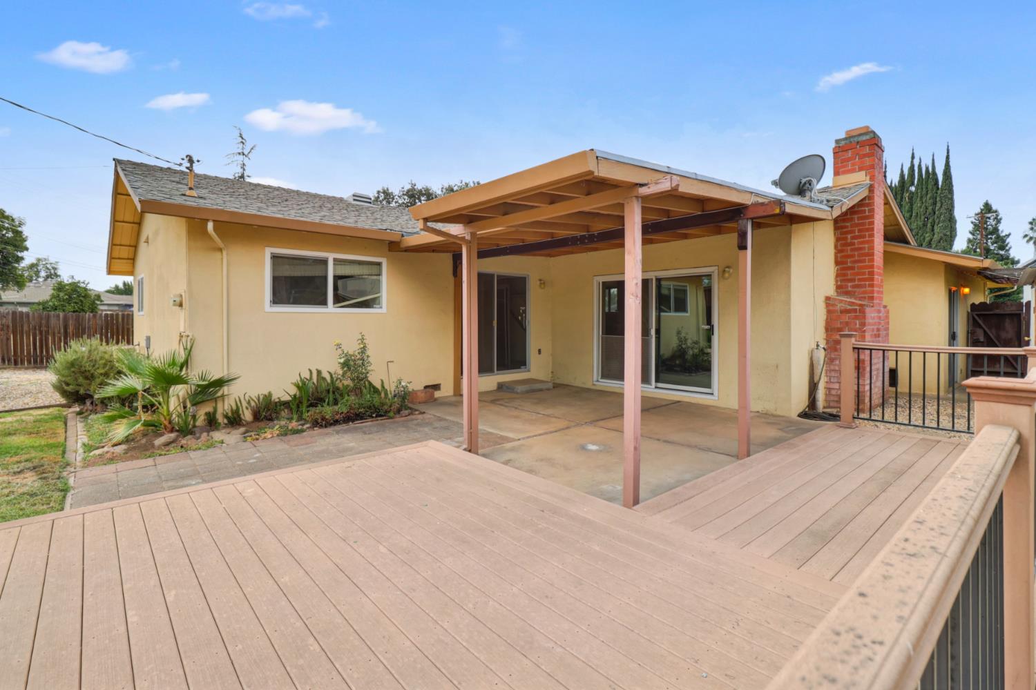 10155 La Gloria Way