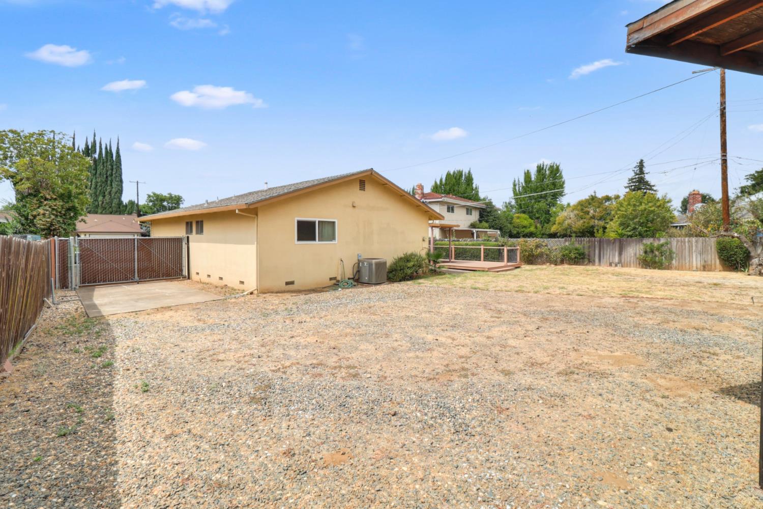 10155 La Gloria Way