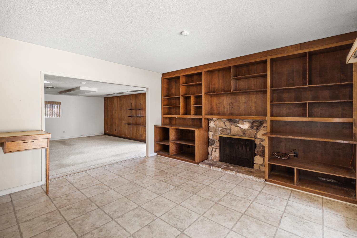 10155 La Gloria Way