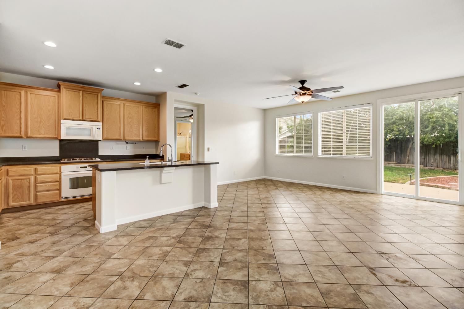 12304 Pawcatuck Way