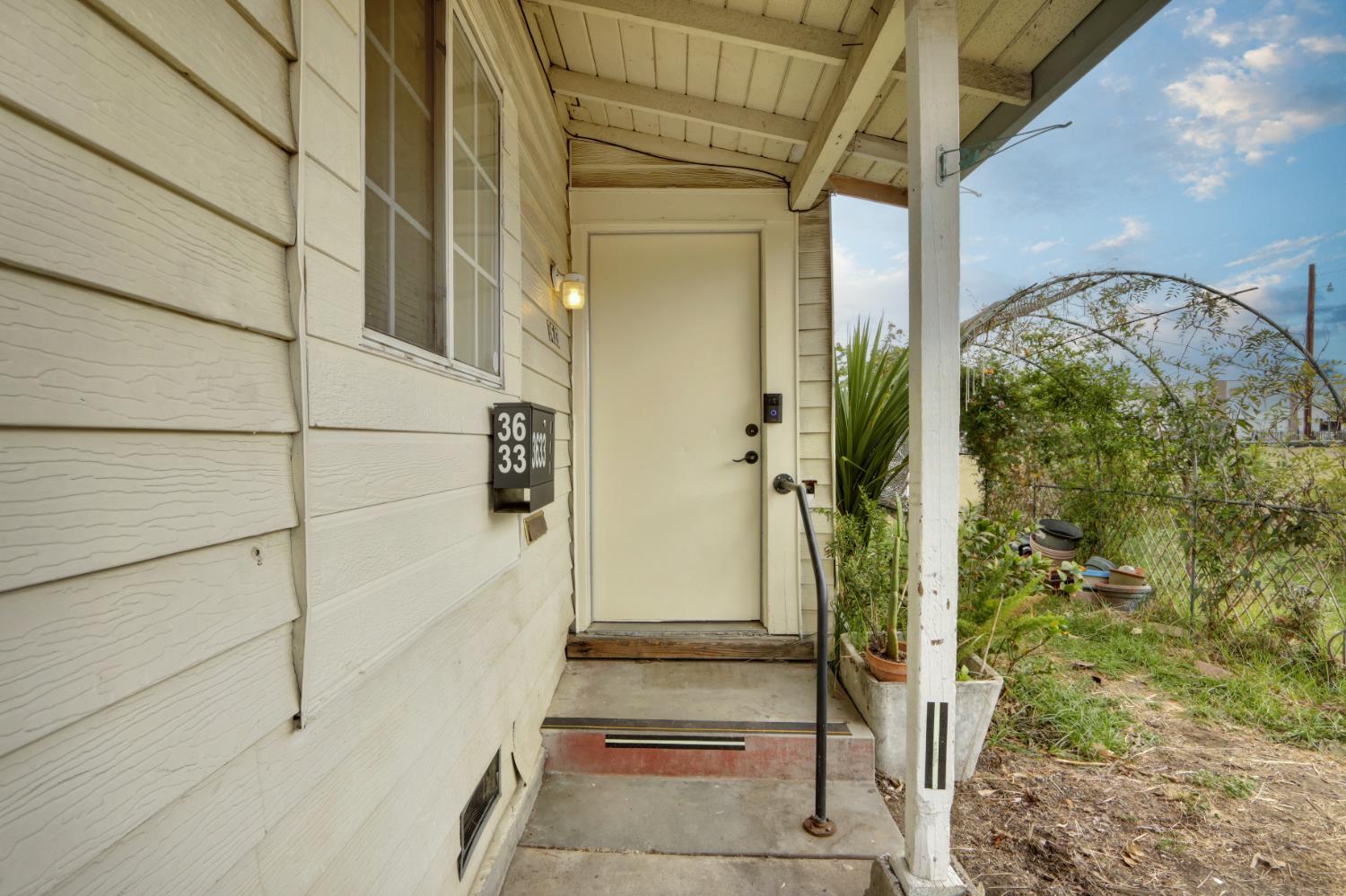 3633 Marysville Boulevard