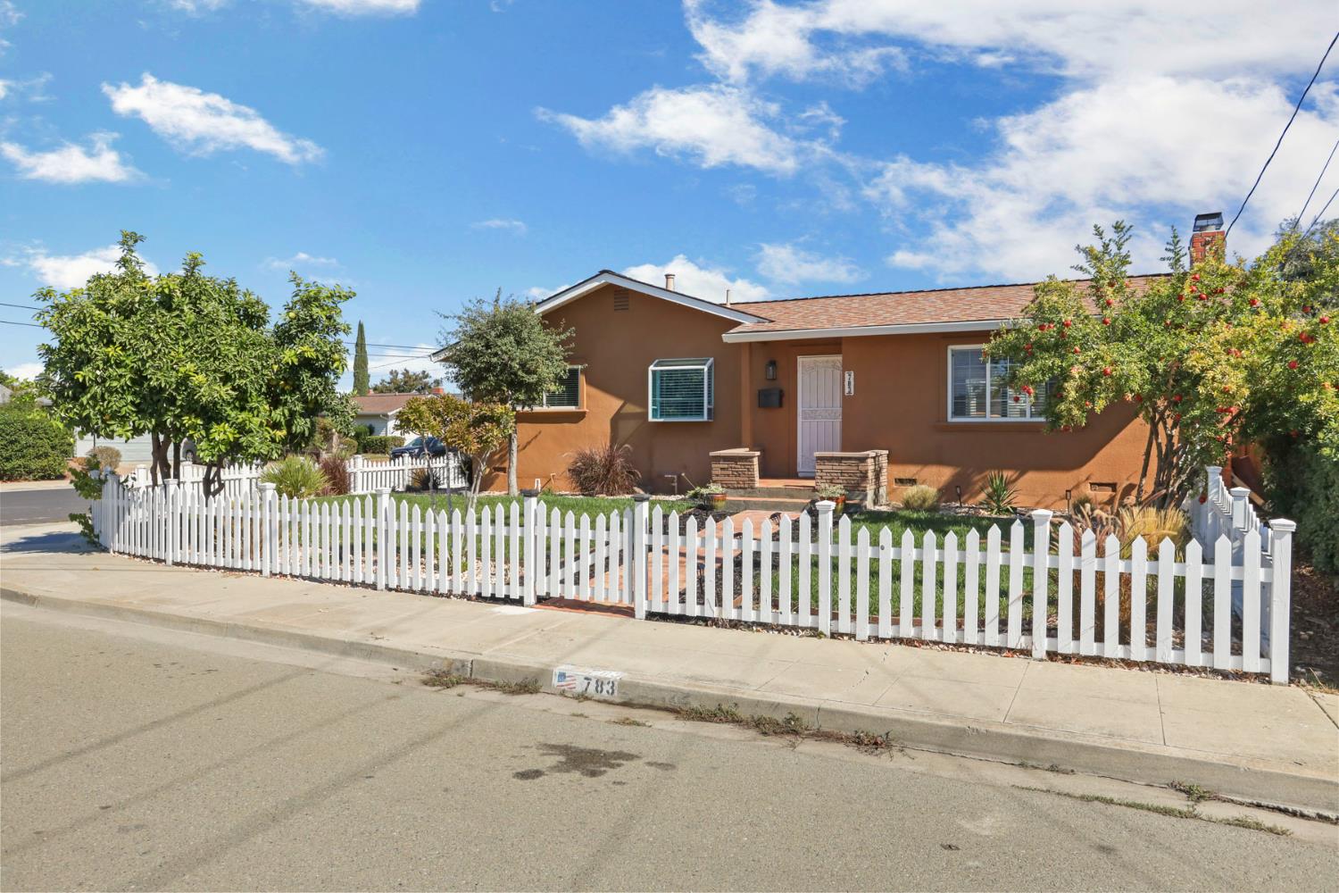 783 Falcon Way