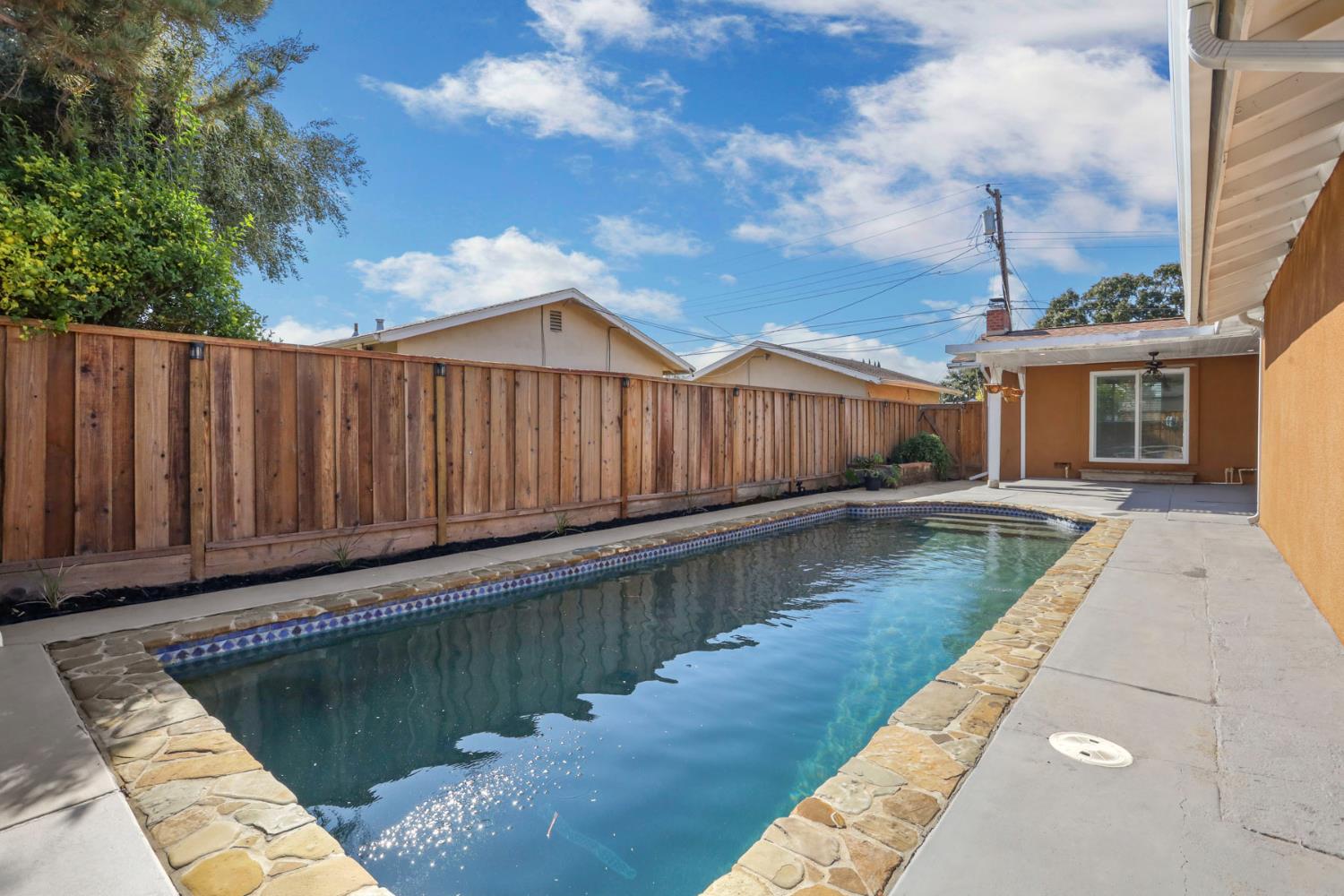 783 Falcon Way