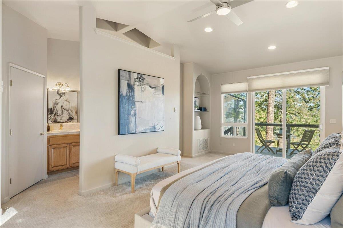1101 Woodside Lane