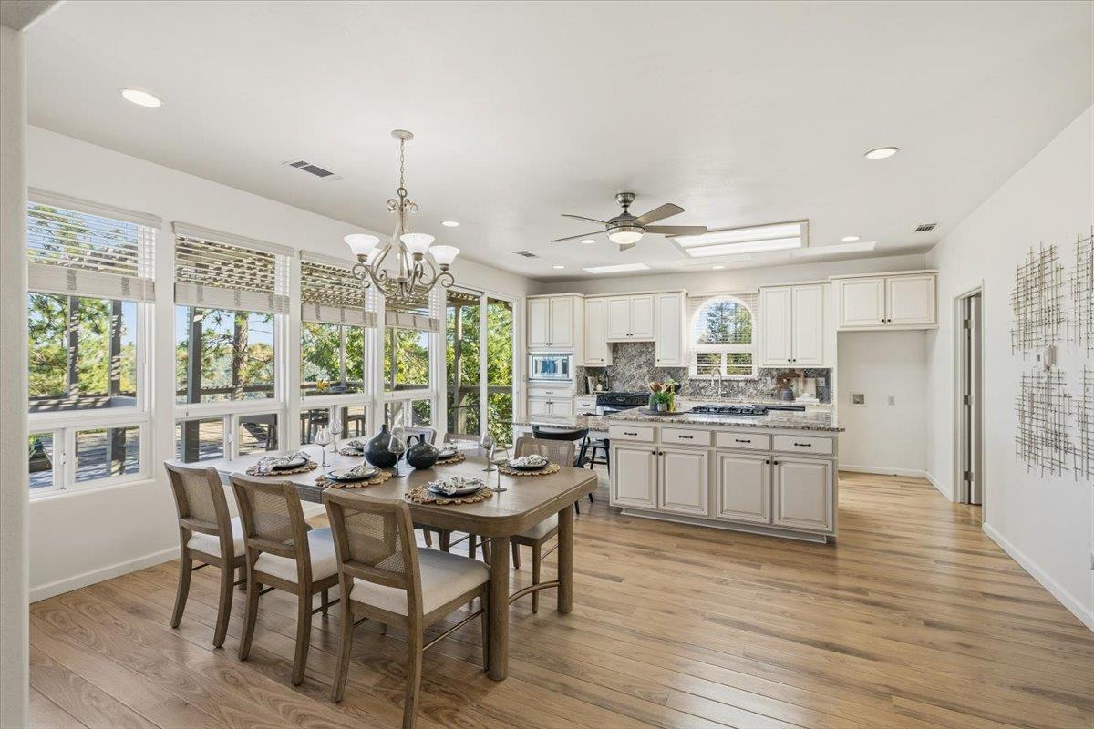 1101 Woodside Lane
