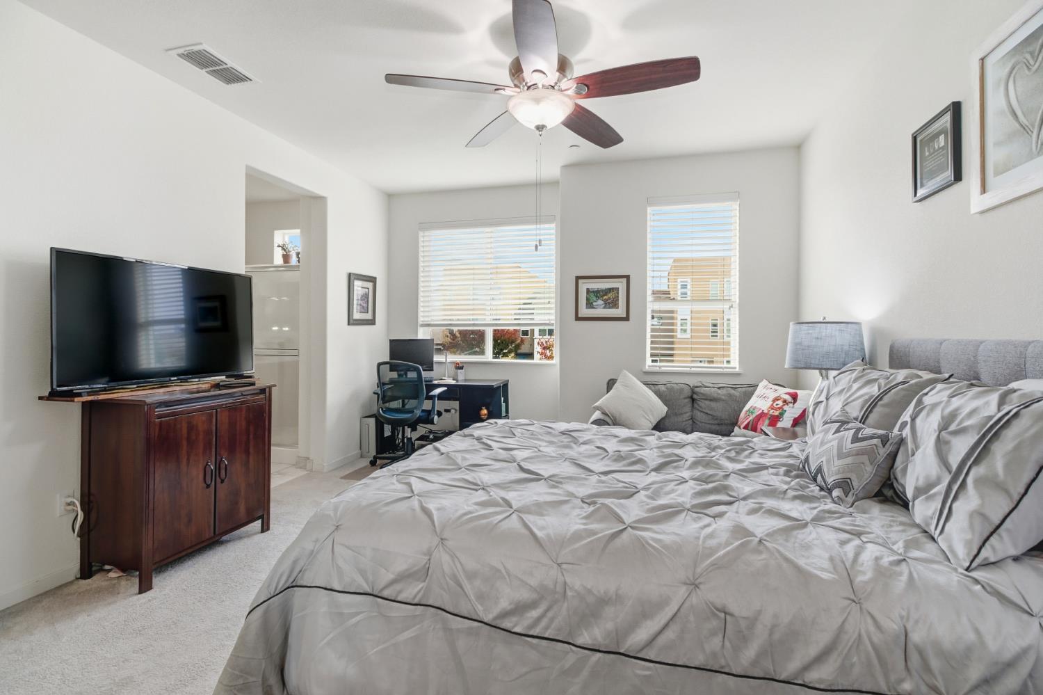 3215 Bridgeway Drive