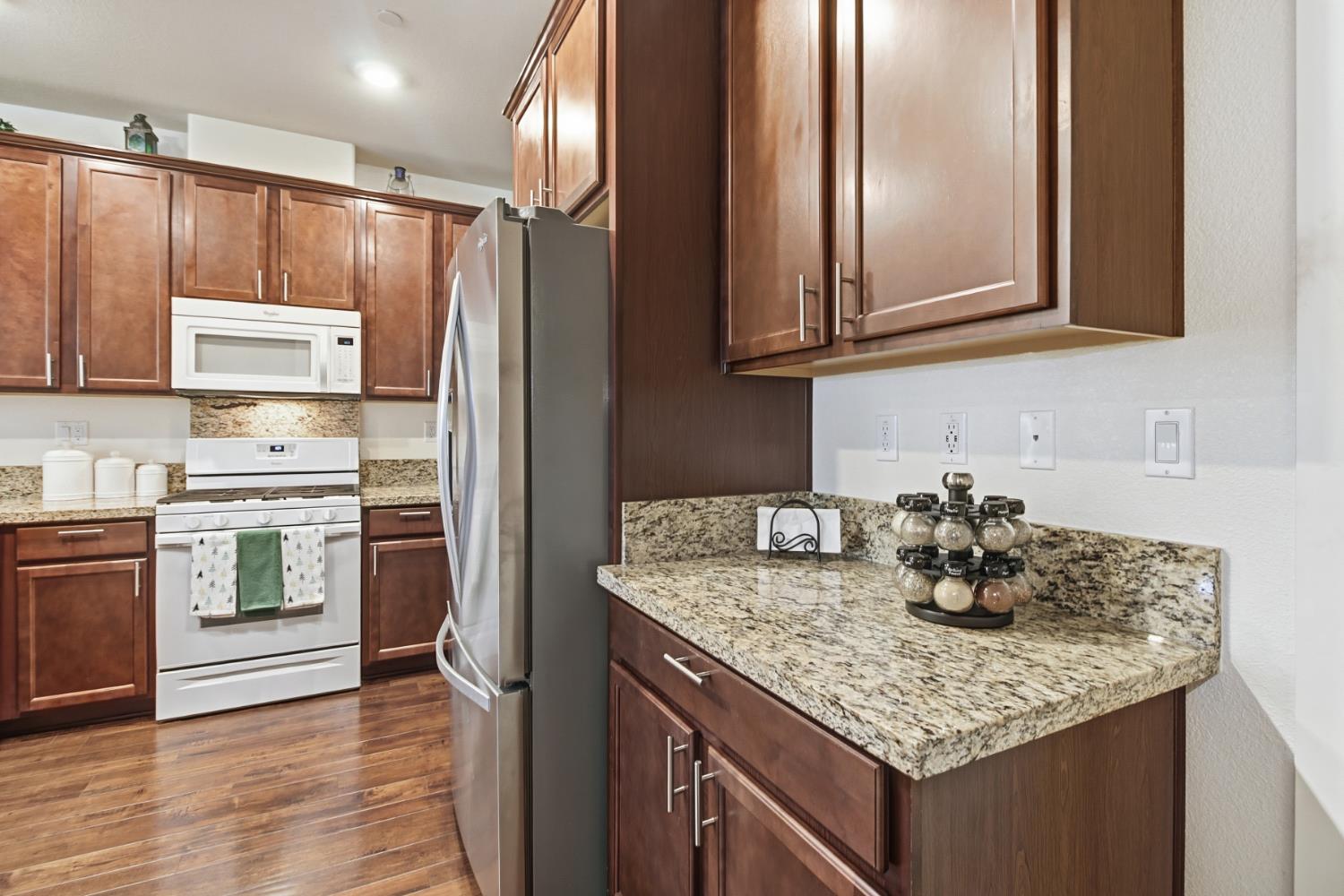 3215 Bridgeway Drive