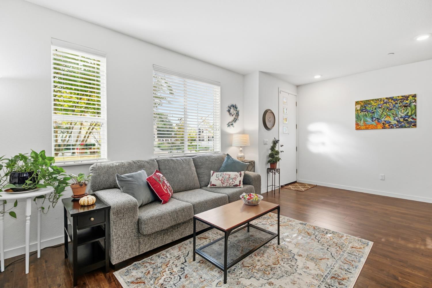 3215 Bridgeway Drive