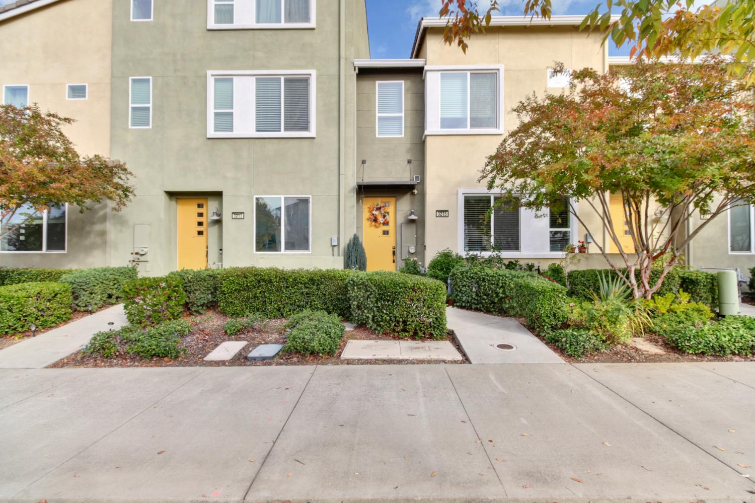 3215 Bridgeway Drive