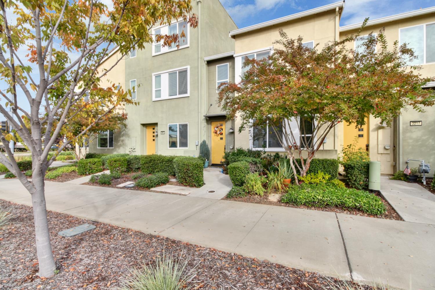 3215 Bridgeway Drive