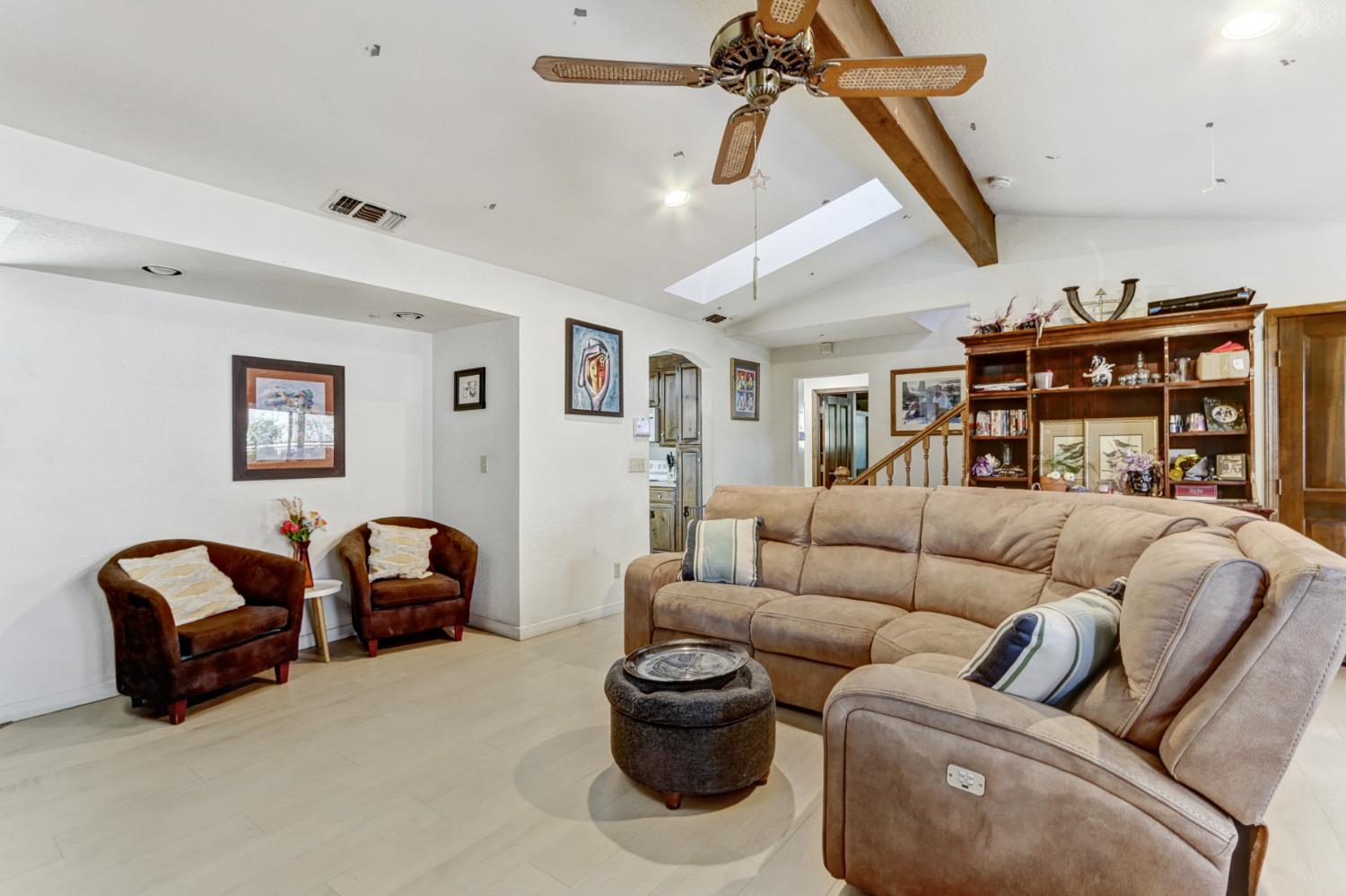 5712 San Juan Avenue