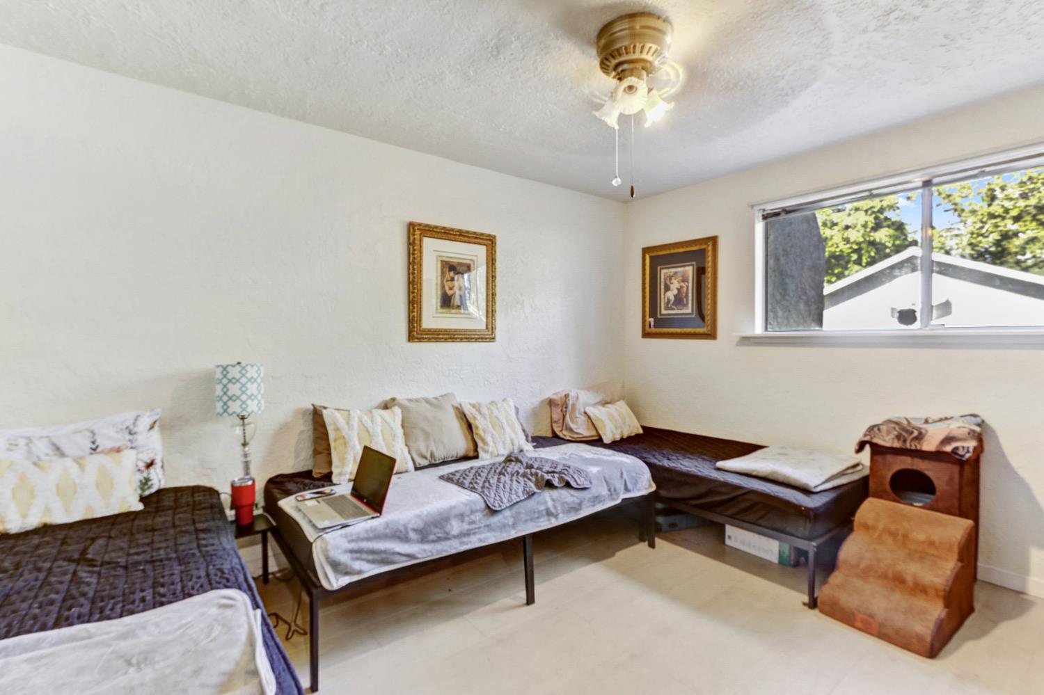 5712 San Juan Avenue